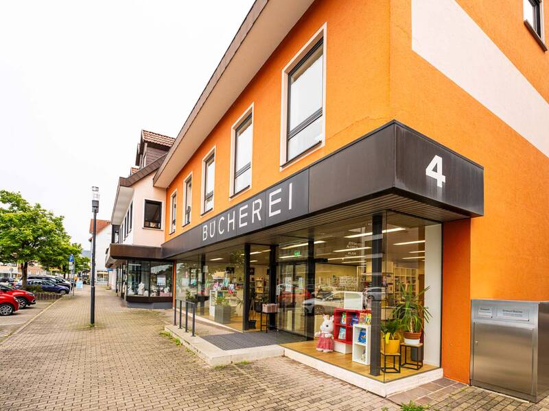 Bücherei von Außen