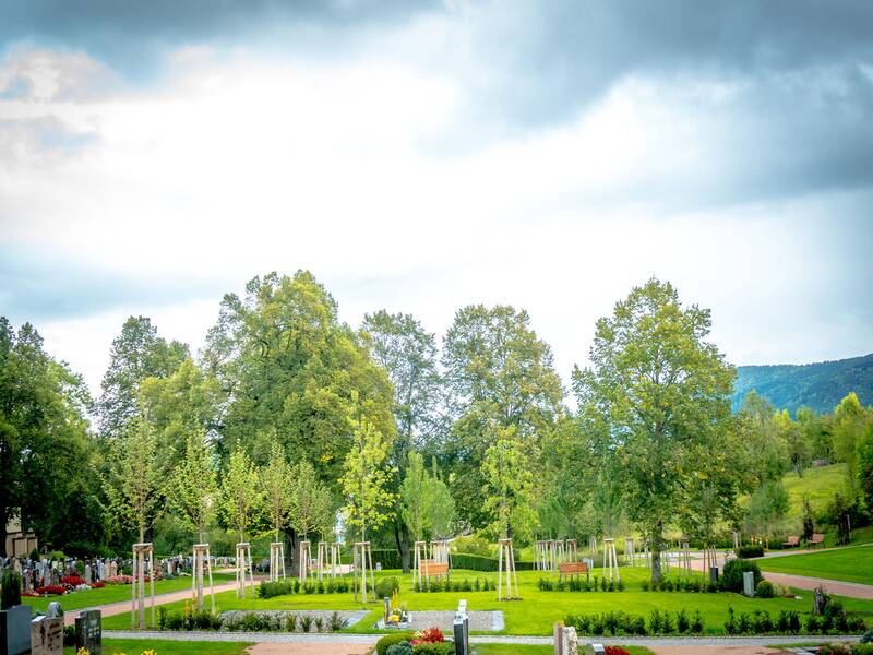 Friedhof Aldingen Blick über den Friedhof hinweg