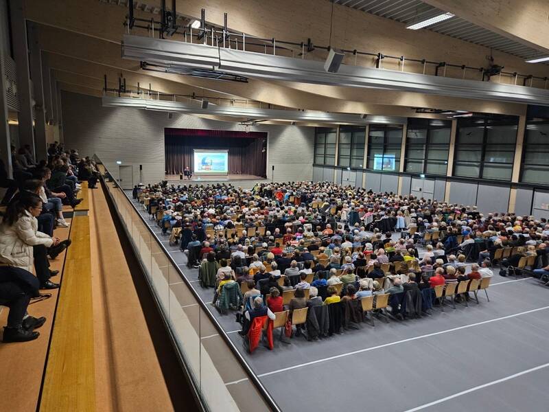 Vortrag Sven Plöger in der vollbesetzten Frittlinger Halle